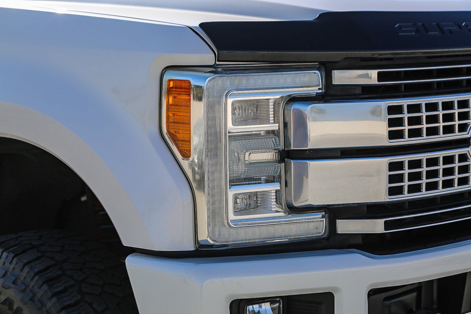 Used 2017 Ford F250 Platinum w/ Platinum Ultimate Package AWD/4WD image 8