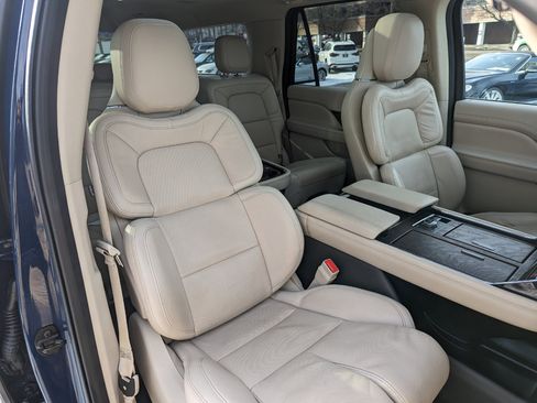 Used 2020 Lincoln Navigator L Reserve w/ Equipment Group 201A Reserve image 37