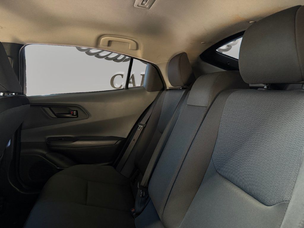 Used 2024 Toyota Prius LE FWD image 13