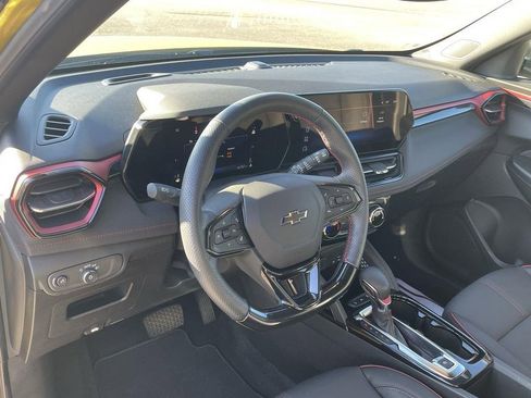 Certified 2024 Chevrolet TrailBlazer RS w/ Driver Confidence Package image 10