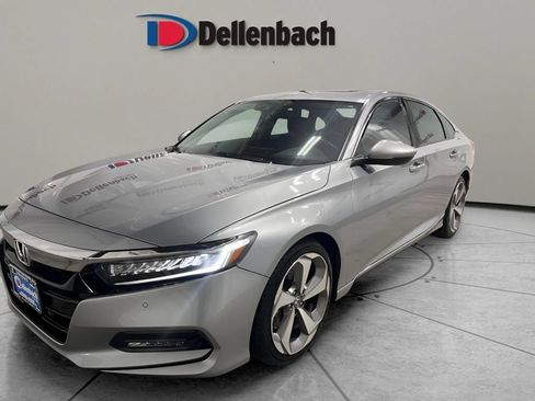 Used 2018 Honda Accord Touring image 1