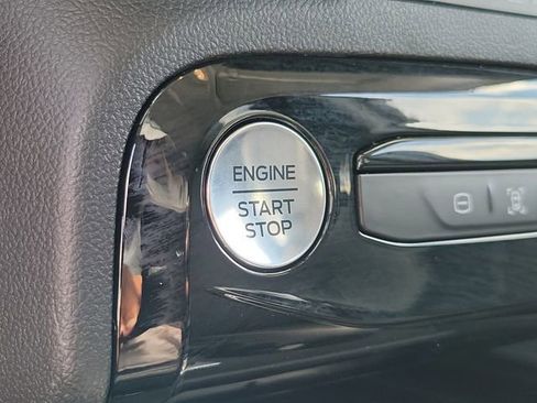 Certified 2025 Ford Escape SE FWD image 33