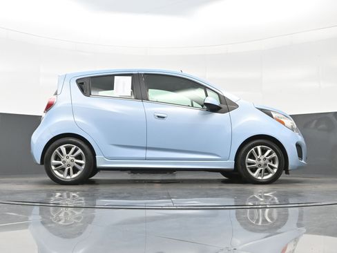 Used 2015 Chevrolet Spark LT FWD image 29