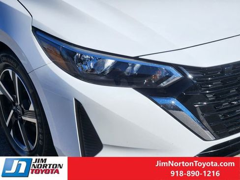 Used 2024 Nissan Sentra SV image 9