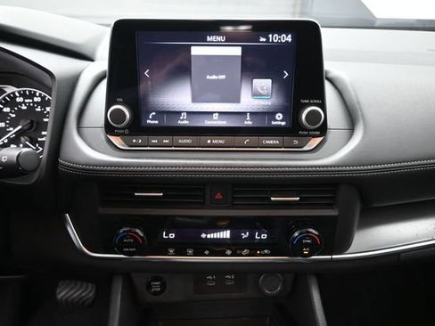Used 2024 Nissan Rogue SV AWD/4WD image 9