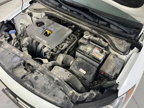 Used 2018 Hyundai Elantra Value Edition image 11