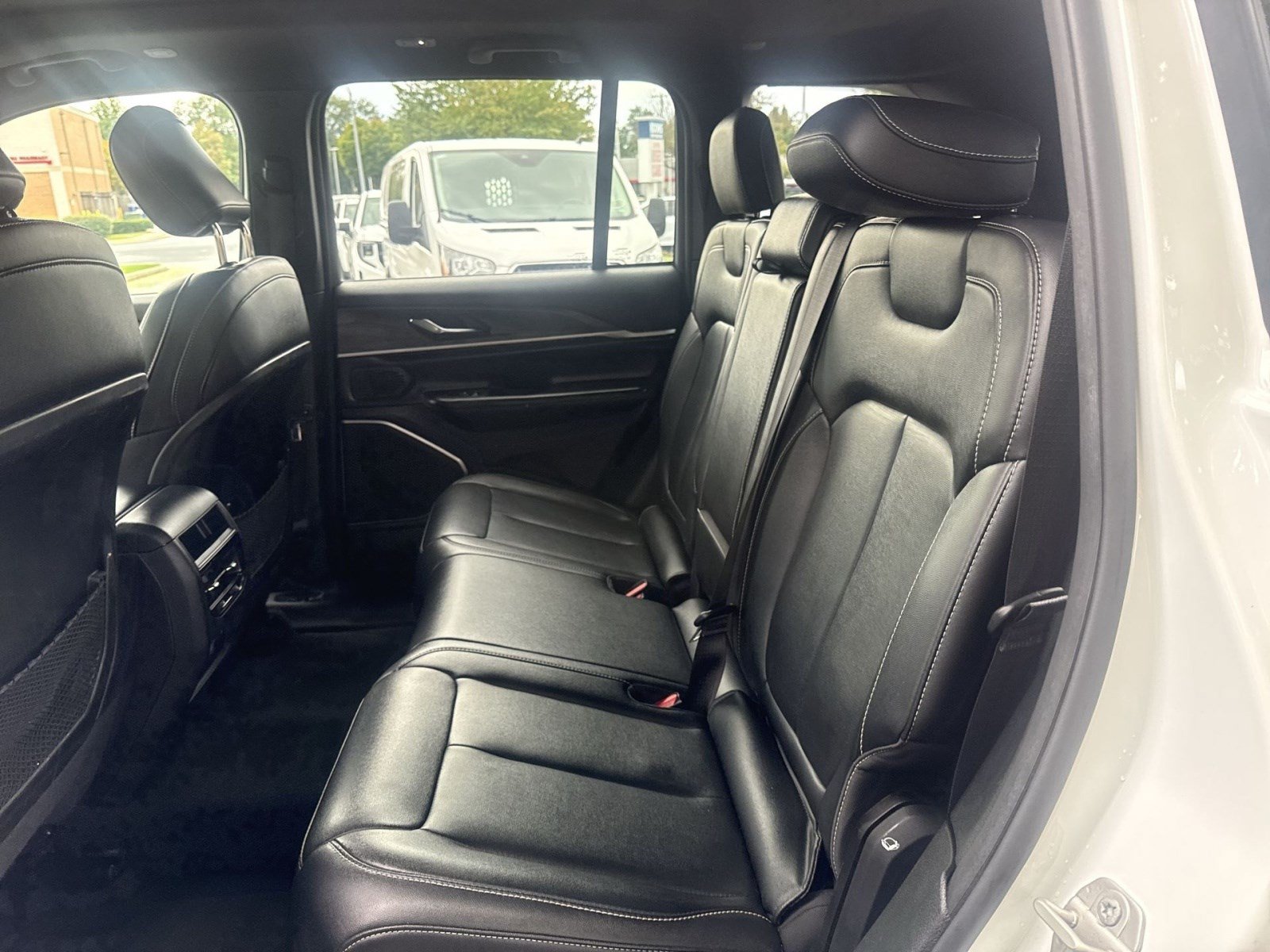 Used 2024 Jeep Grand Cherokee Limited 4xe AWD/4WD image 23