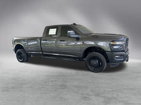 Used 2025 RAM 3500 Tradesman AWD/4WD image 2