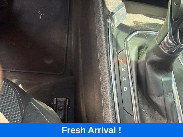 Used 2021 Chevrolet Traverse LT FWD image 9