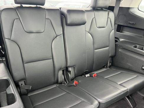 Used 2022 Kia Telluride S image 18