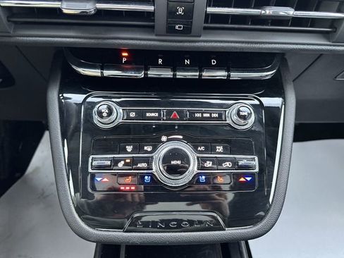 Used 2022 Lincoln Corsair Reserve w/ Sport Package image 9