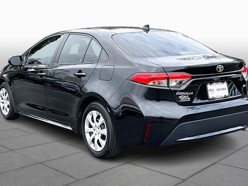 Certified 2022 Toyota Corolla LE image 11