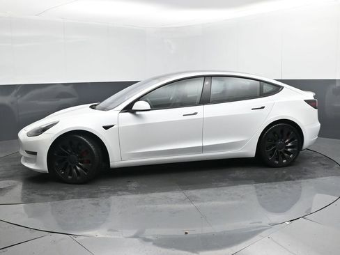 Used 2023 Tesla Model 3 Performance image 2