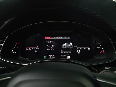 Used 2021 Audi Q7 3.0T Prestige image 28
