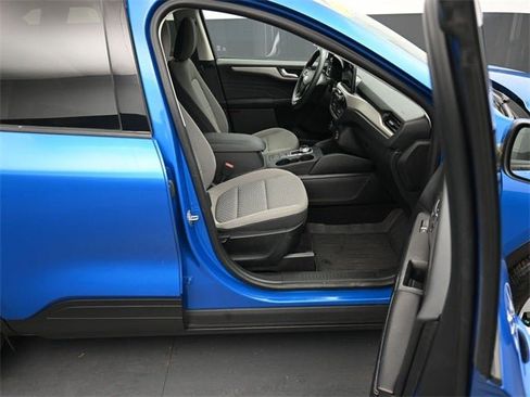 Used 2021 Ford Escape SE image 16