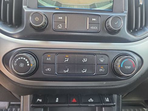 Used 2022 Chevrolet Colorado LT w/ Fleet Safety Package AWD/4WD image 25