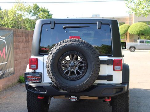 Used 2013 Jeep Wrangler Unlimited Rubicon AWD/4WD image 8