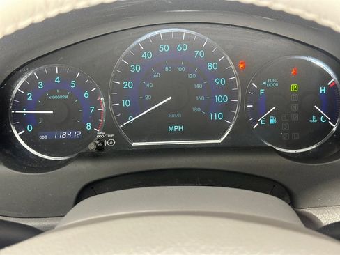 Used 2010 Toyota Sienna XLE image 18