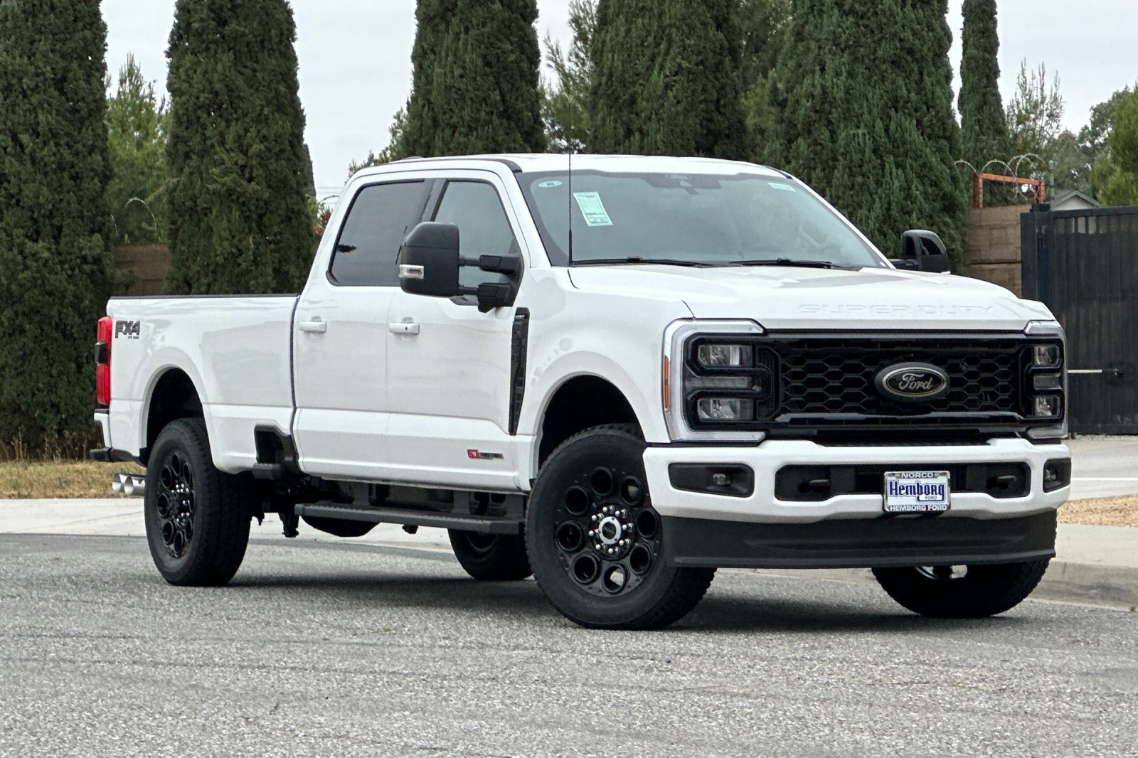New 2026 Ford F250 Lariat w/ Black Appearance Package AWD/4WD image 2