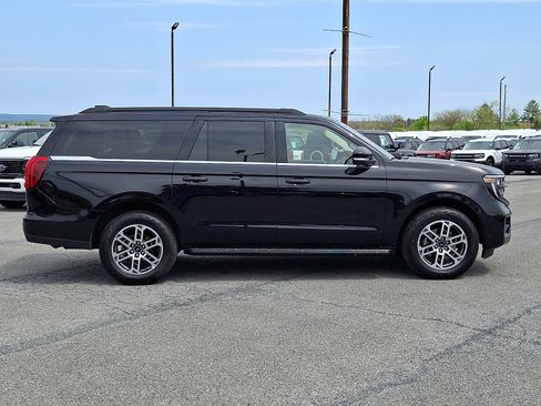 Used 2025 Ford Expedition Max Active AWD/4WD image 7
