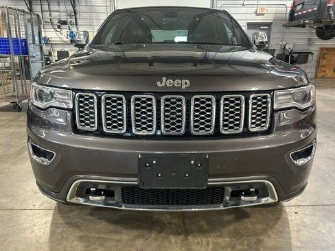 Used 2017 Jeep Grand Cherokee Overland AWD/4WD image 39