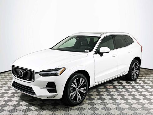 Used 2022 Volvo XC60 B6 Inscription w/ Advanced Package image 3