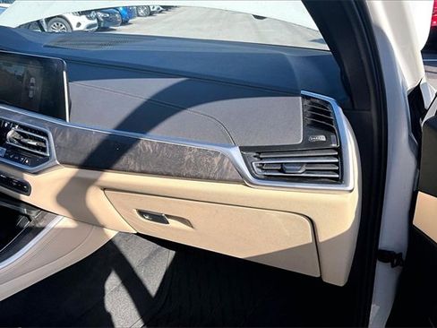 Used 2022 BMW X5 sDrive40i w/ Premium Package image 23