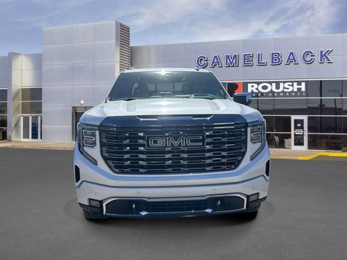 Used 2023 GMC Sierra 1500 Denali Ultimate AWD/4WD image 3