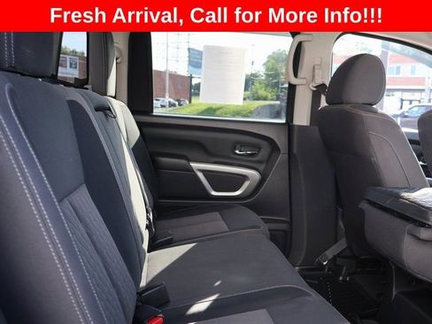 Used 2022 Nissan Titan SV AWD/4WD image 12