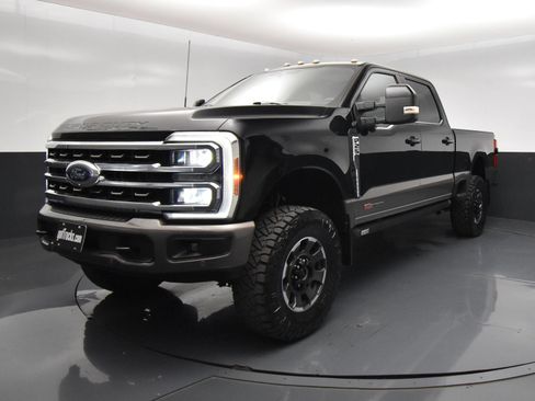 Used 2023 Ford F250 King Ranch w/ Tremor Off-Road Package AWD/4WD image 2