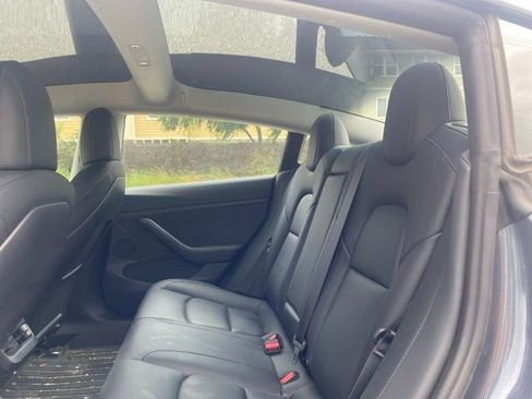 Used 2022 Tesla Model 3 Long Range AWD/4WD image 10