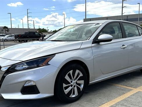 Used 2022 Nissan Altima 2.5 S FWD image 1