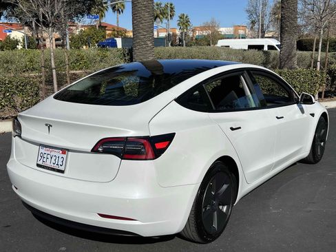 Used 2021 Tesla Model 3 Standard Range Plus image 21