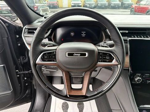 Used 2023 Jeep Grand Cherokee Summit w/ Adv Protech Group IV AWD/4WD image 24