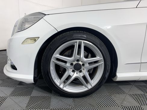 Used 2013 Mercedes-Benz E 350 4MATIC Sedan image 11
