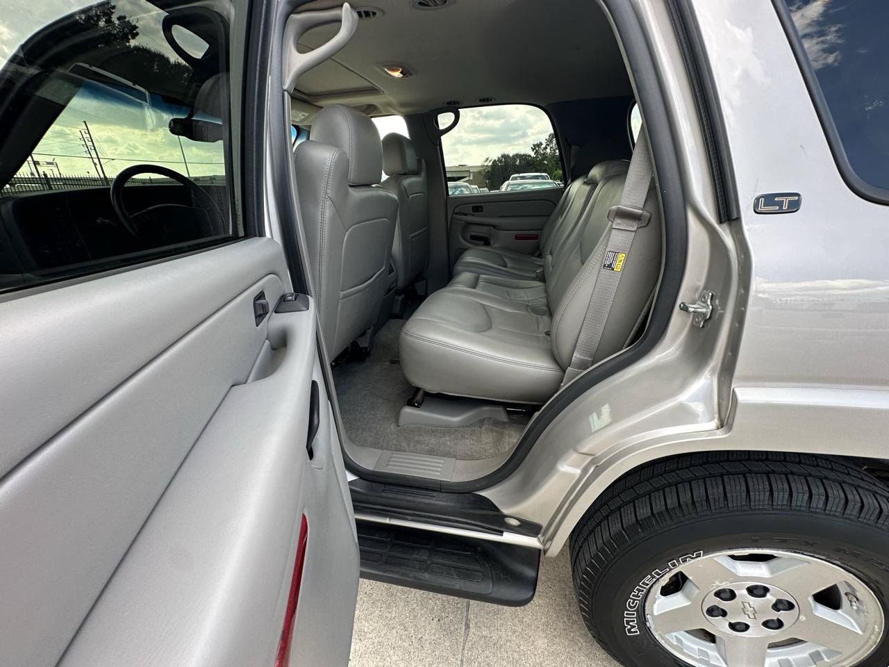 Used 2004 Chevrolet Tahoe LT w/ LT Preferred Equipment Group AWD/4WD image 38