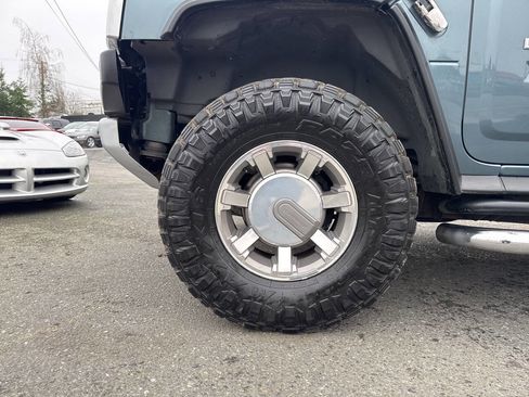 Used 2008 HUMMER H2 image 2