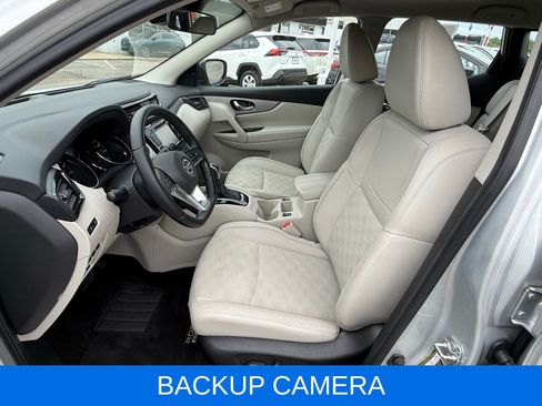 Used 2020 Nissan Rogue Sport SV w/ Technology Package AWD/4WD image 17
