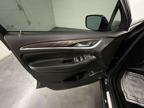 Used 2022 Buick Enclave Avenir w/ Avenir Technology Package FWD image 23