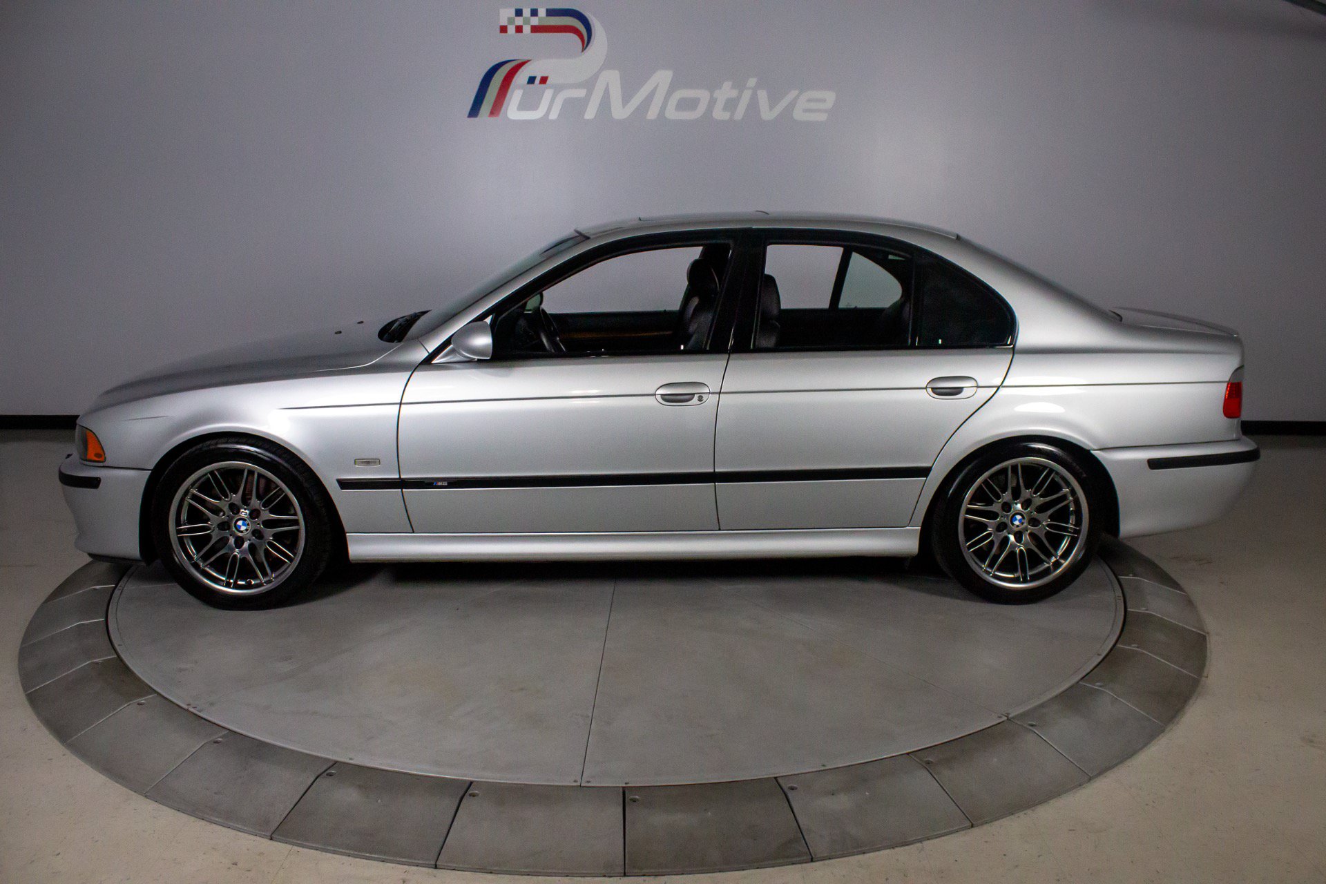 Used 2002 BMW M5 RWD image 4