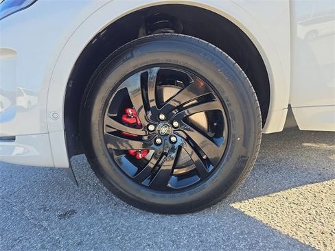 Used 2024 Land Rover Discovery Sport S image 29