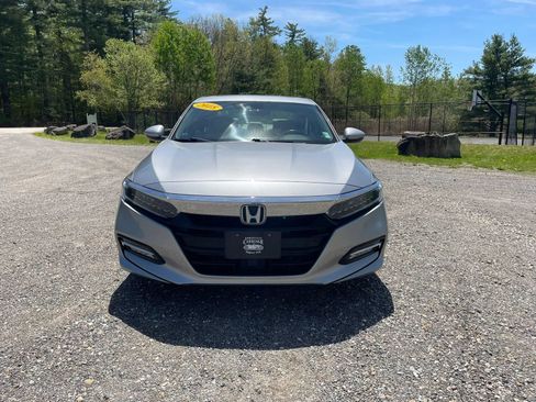 Used 2018 Honda Accord Touring image 8
