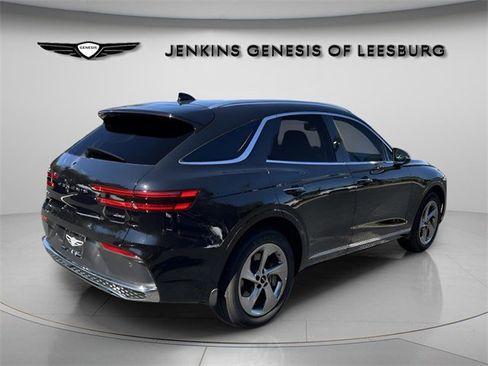 Used 2026 Genesis GV70 2.5T Select image 4
