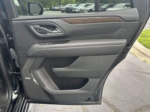 Used 2023 Chevrolet Tahoe Premier AWD/4WD image 18