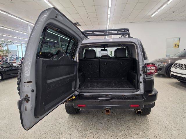 Used 2013 Toyota FJ Cruiser 4WD w/ Trail Teams Special Edition image 37