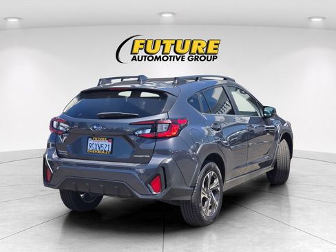 Used 2024 Subaru Crosstrek 2.0i Premium AWD/4WD image 4