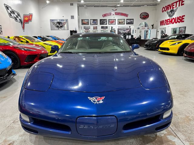 Used 2004 Chevrolet Corvette Coupe w/ Preferred Equipment Group RWD image 23