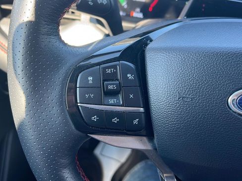 Used 2025 Ford Explorer ST-Line w/ ST-Line Street Pack AWD/4WD image 11