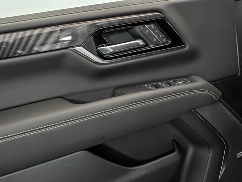 New 2026 GMC Yukon Elevation w/ Elevation Premium Package AWD/4WD image 5
