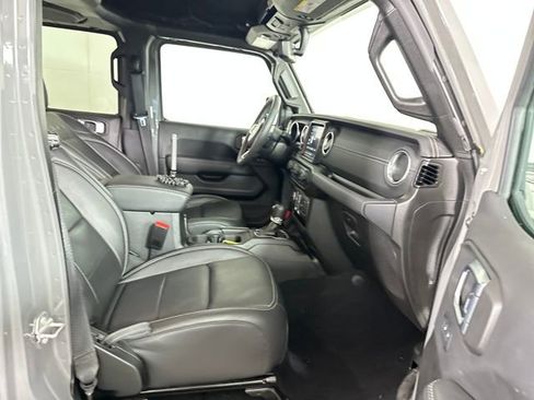 Used 2023 Jeep Wrangler Unlimited Sahara w/ Cold Weather Group image 28